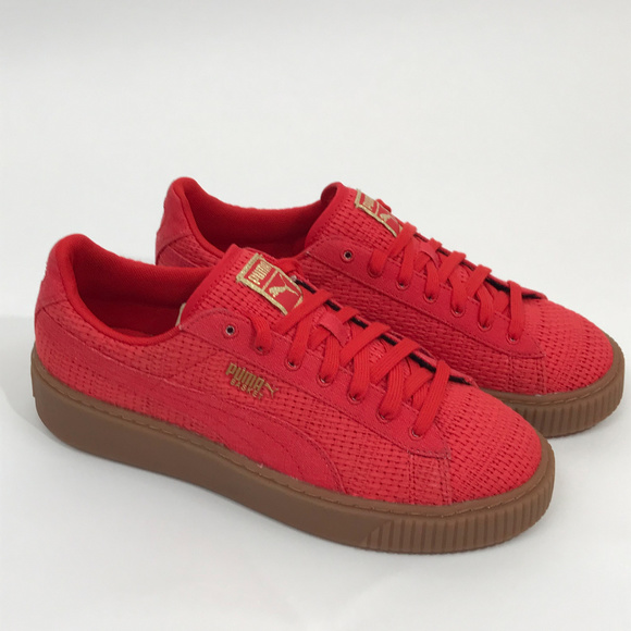 red platform pumas